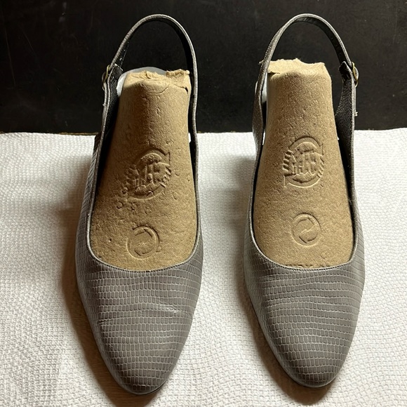 Vintage Gray crocodile like slingbacks size 8 medium - Picture 9 of 15